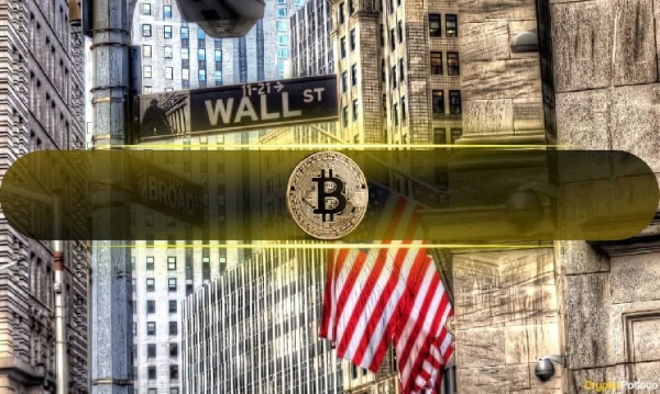Bitcoin Just Broke Its Correlation With Gold, Stocks, and the Dollar: What Changed?