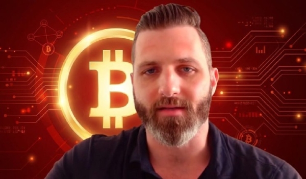 Analyst Who Previously Accurately Predicted the Drop Forecasts What Might Happen Next with Bitcoin