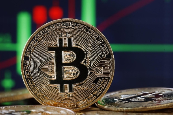 Bitcoin Investors Look To Mid-Term And Fed Meeting Results Amid Range-Bound Trading