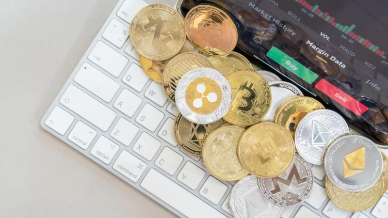 Trading expert hints manipulation for Bitcoin, XRP, and Cardano